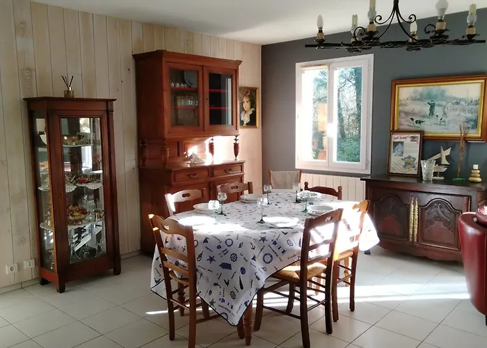 House With Garden Near The Sea In בית נופש Mesquer