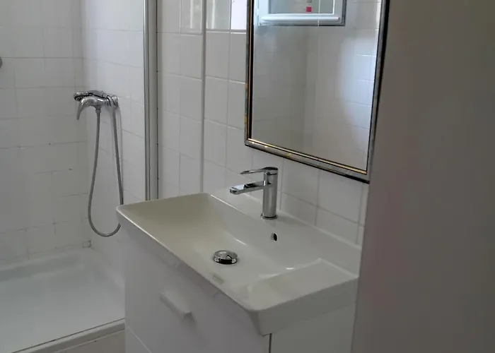 House With Garden Near The Sea In Mesquer