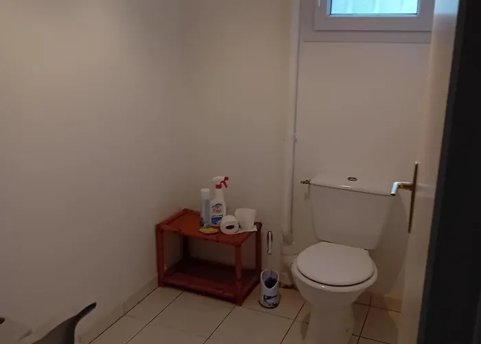 House With Garden Near The Sea In בית נופש